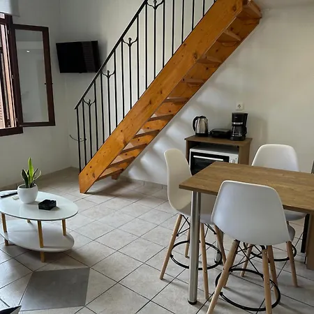 דירות העיירה רתימנו Quaint Coastal Lofts מראה חיצוני תמונה