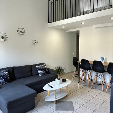 דירות העיירה רתימנו Quaint Coastal Lofts מראה חיצוני תמונה
