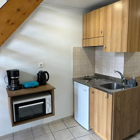 דירות העיירה רתימנו Quaint Coastal Lofts מראה חיצוני תמונה