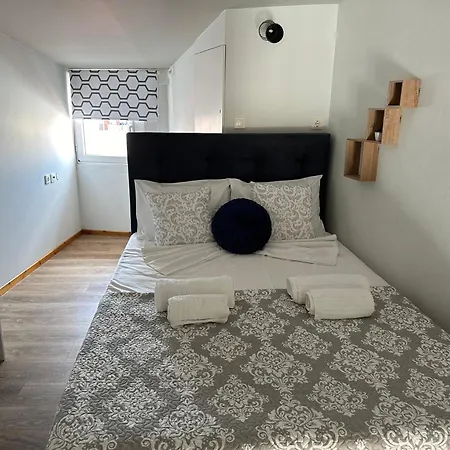 דירות העיירה רתימנו Quaint Coastal Lofts מראה חיצוני תמונה