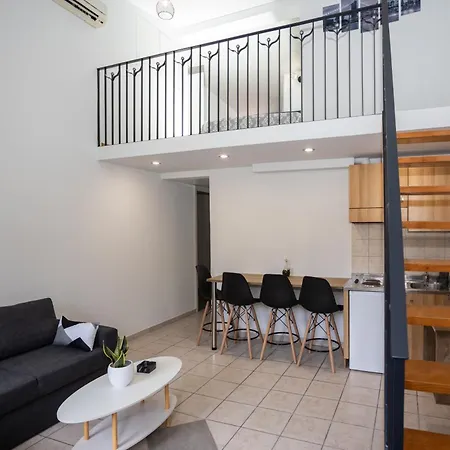דירות העיירה רתימנו Quaint Coastal Lofts מראה חיצוני תמונה