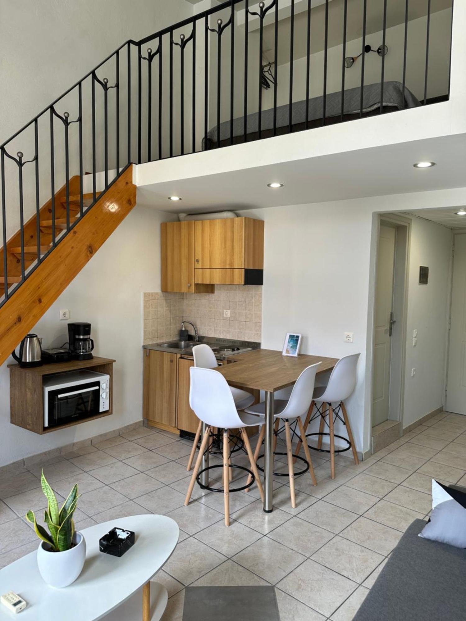 Apartment Quaint Coastal Lofts *